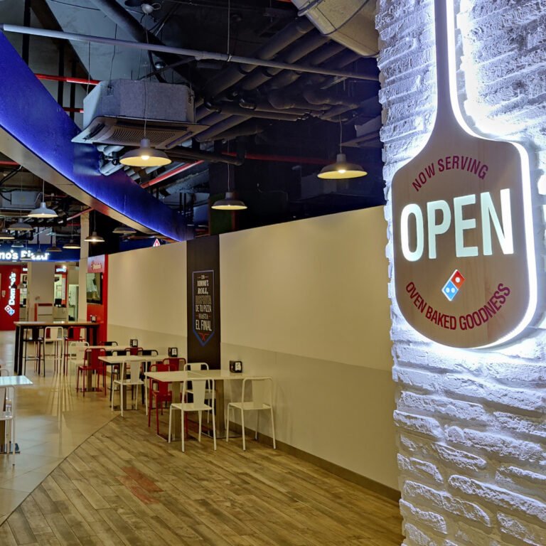 DOMINOS-PIZZA-FOTO-INTERIOR-1